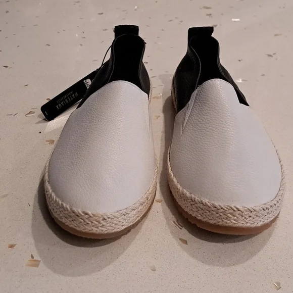 NWT Sorel Ella slip on - Picture 3 of 9